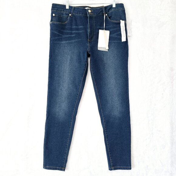 NWT Tahari  Charlotte High Rise Skinny Jeans Size 16/33 - Picture 1 of 7